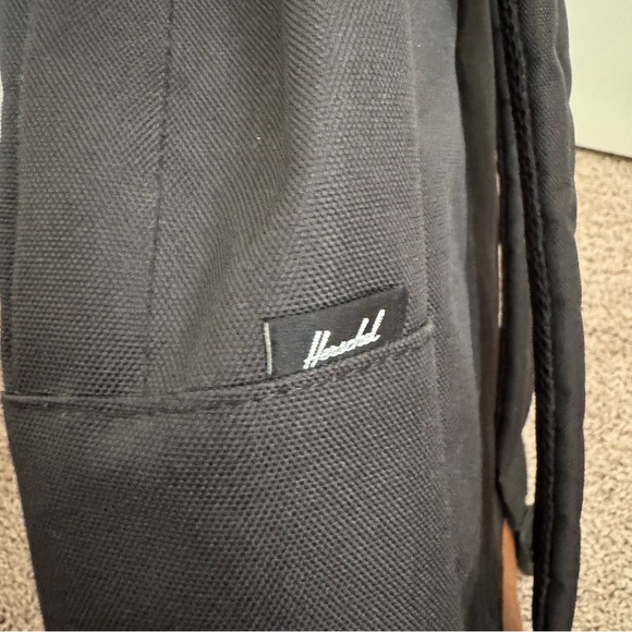 Men’s classic Herschel backpack - Picture 6 of 16